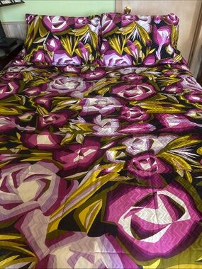 Missoni for target King Floral Comforter w 2 Shams- Magenta, Olive, Black,Cream